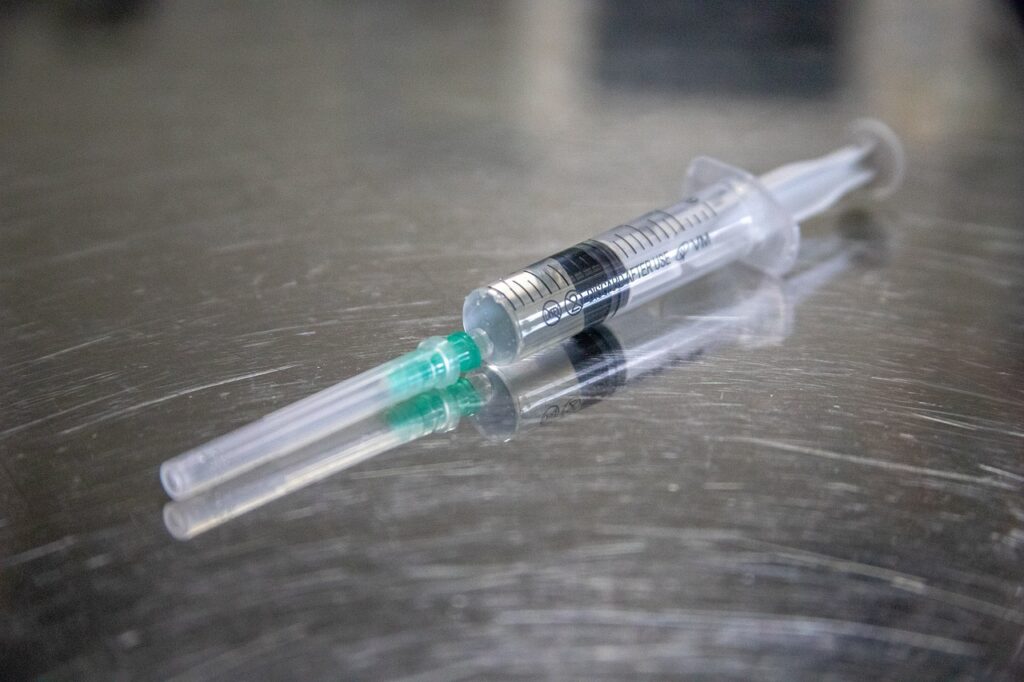 needle, syringe, medicine-5003627.jpg