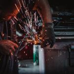 Blacharz samochodowy – czym się zajmuje?