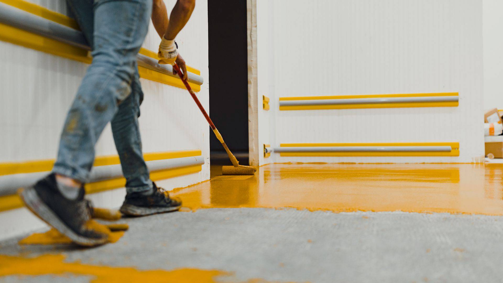 Trwałość i estetyka: Dlaczego posadzki poliuretanowe to idealne rozwiązanie dla Twojego wnętrza?